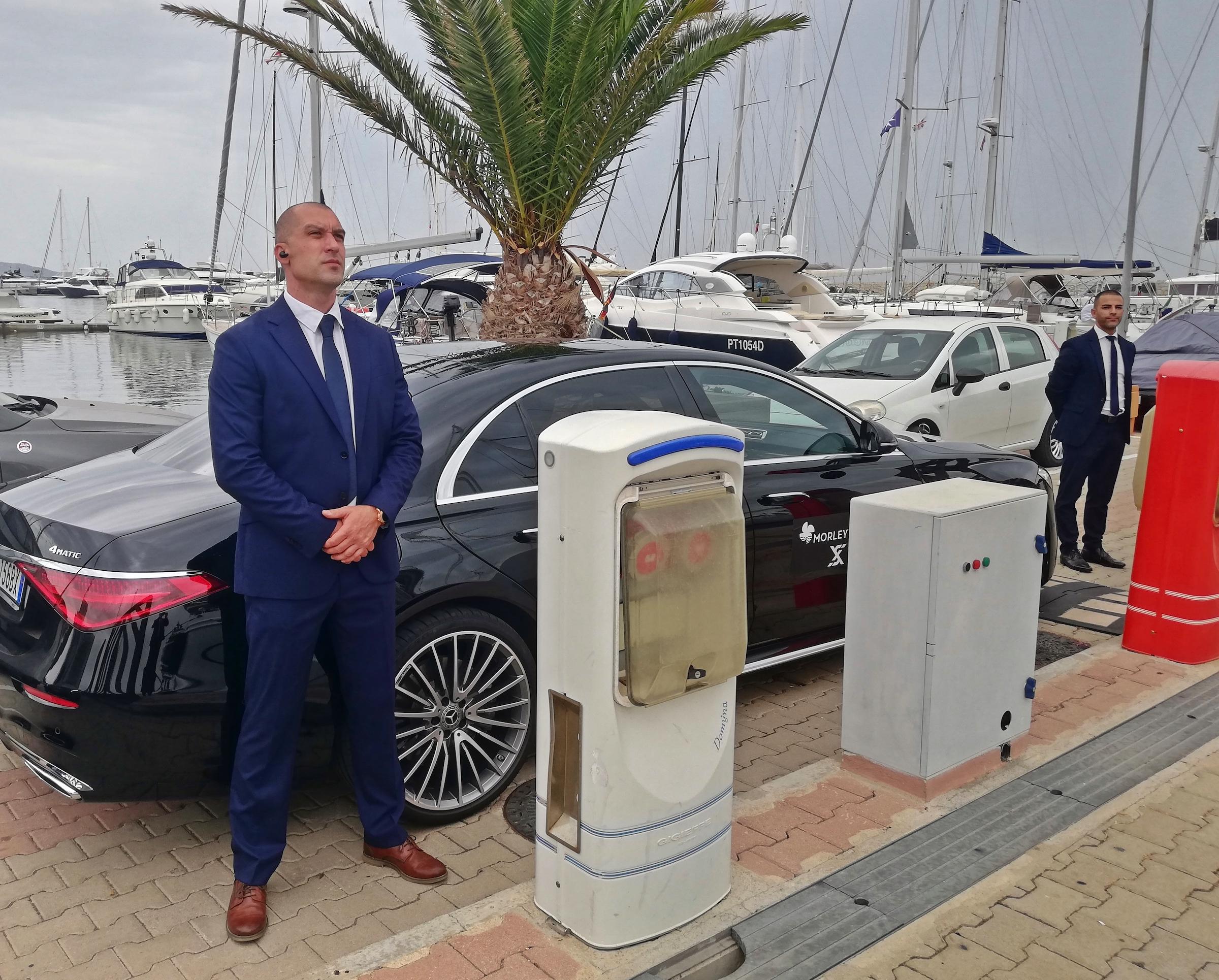 Limo Chauffeur Service in Vienna