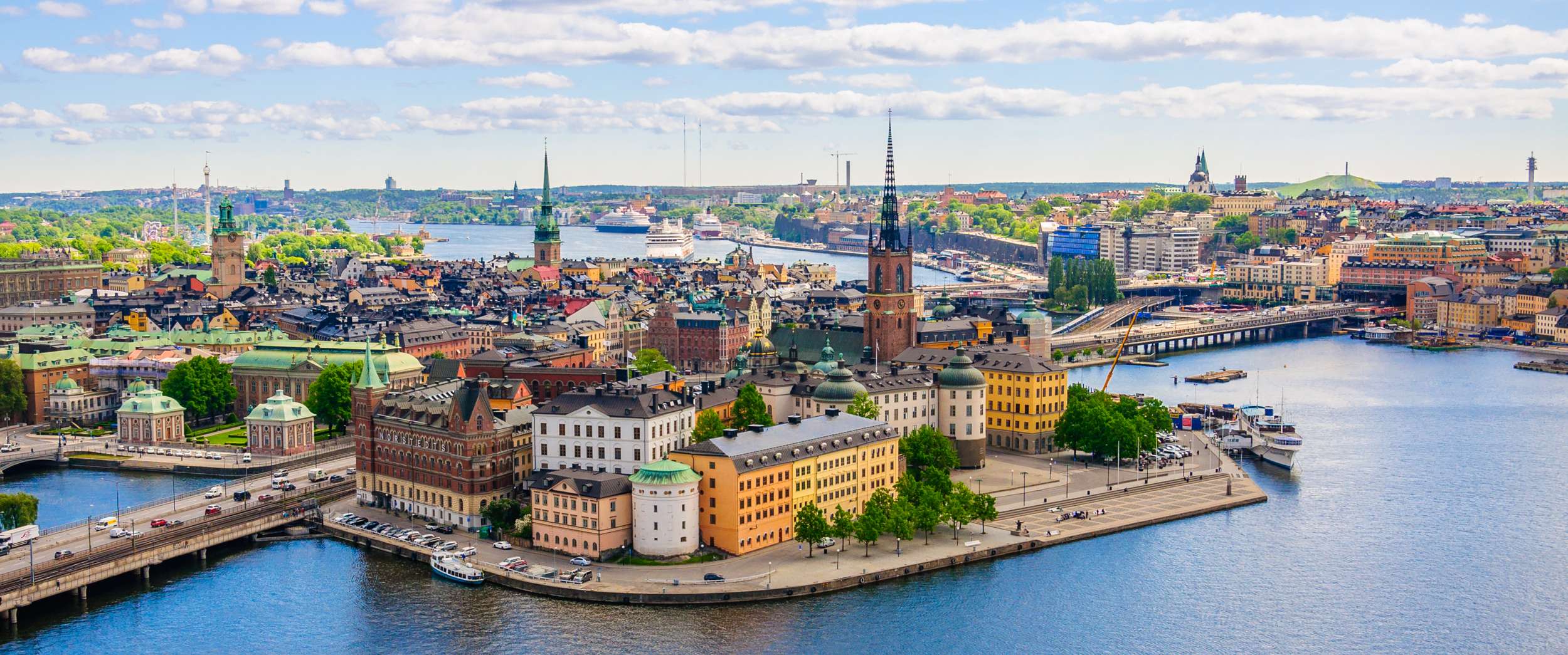 limo and chauffeured service with bodyguard drivers in Stockholm